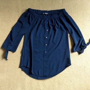 Navy blue strapless blouse